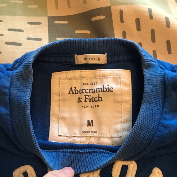 Abercrombie Muscle T-Shirt - Picture 2 of 3